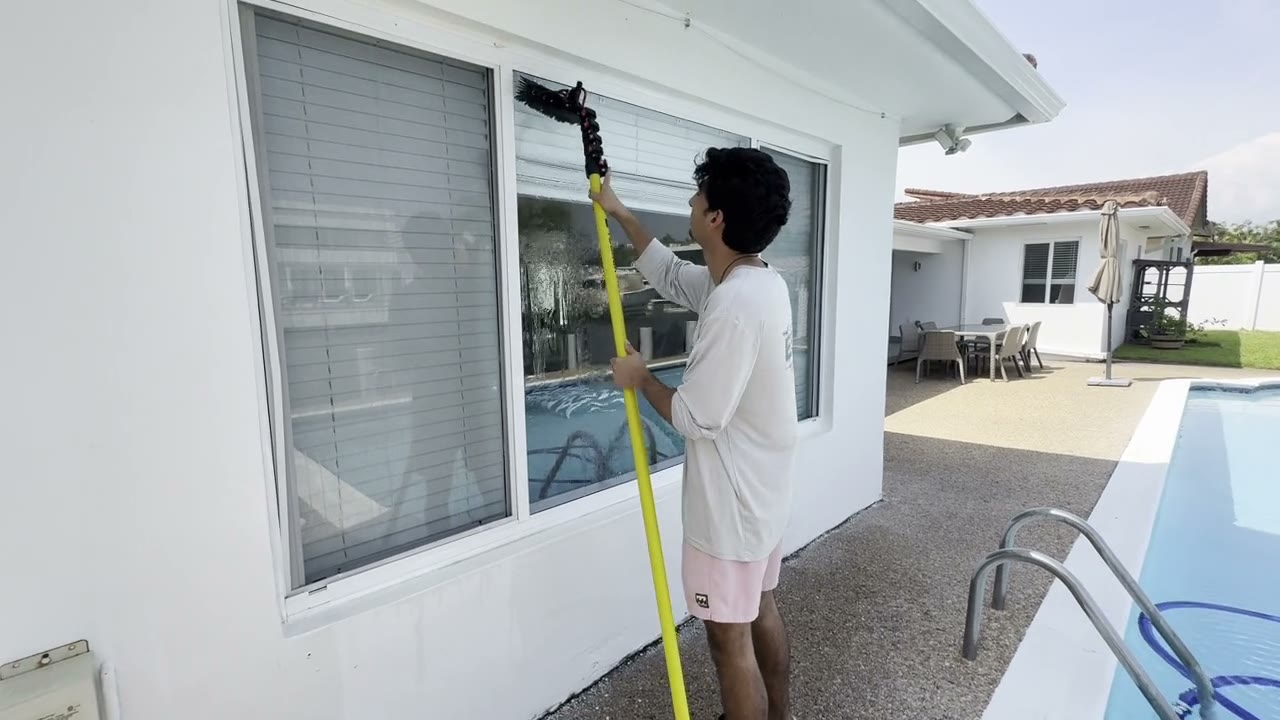 Water fed pole window cleaning clip